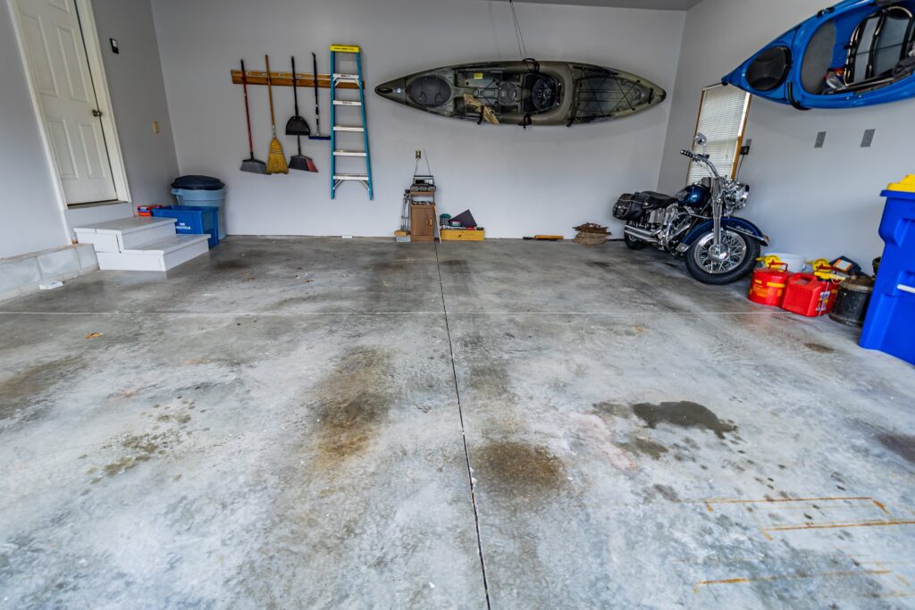 York, PA Epoxy Flake Claystone Garage