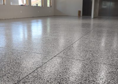 Shamokin, PA Convenience Store Flake Flooring